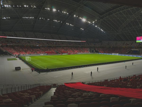 What technological advancements are being used in UK basketball training?